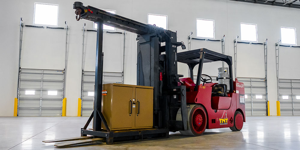 Machinery Moving Versa-Lift Forklift